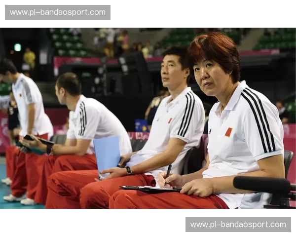 赵福祥vs时代:在快进的洪流中,寻找那份“慢”下来的野心